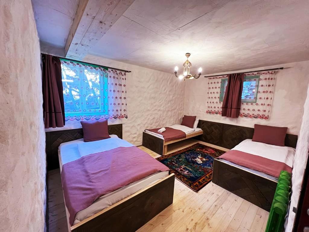 Trigon Family , Hot Pool ,sauna,jacuzzi Villa *