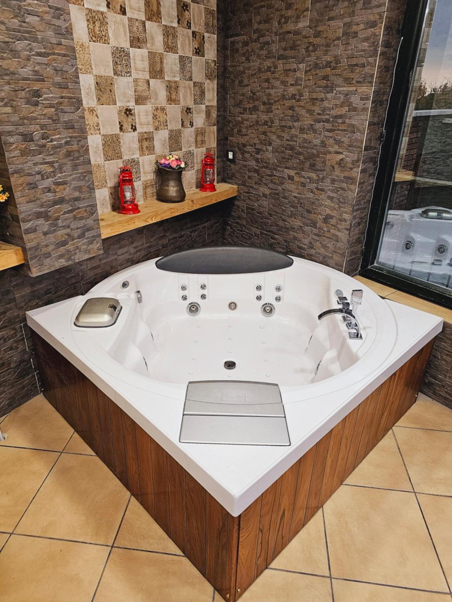Trigon Family , Hot Pool ,sauna,jacuzzi *